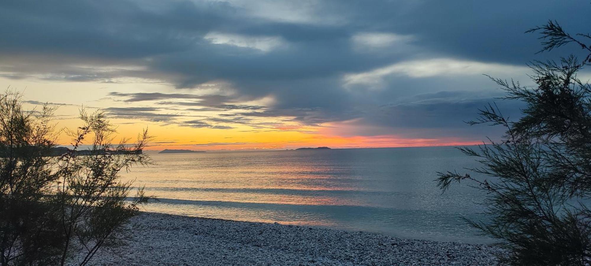Agapi Studio Acharavi A 50M De La Mer, 400M Du Centre Ville Eksteriør billede